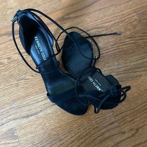 SOLD! Kenneth Cole Heels